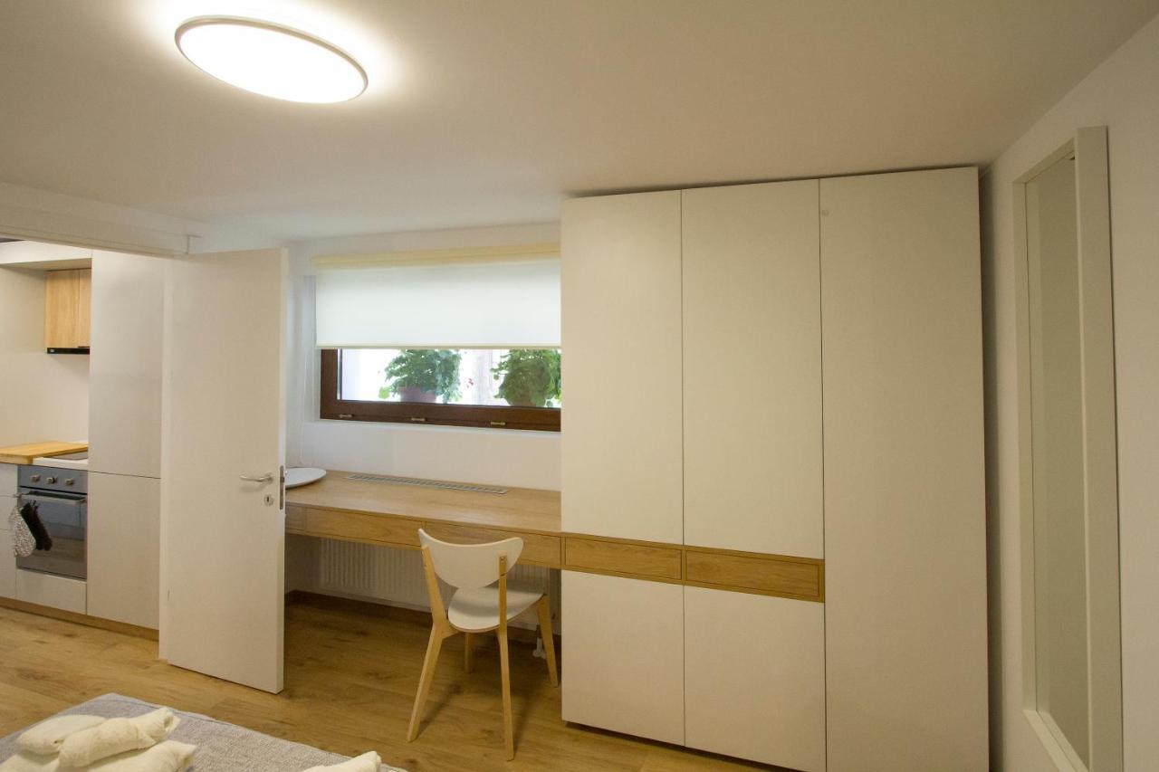 Hat Old Town Designer Apartments Braşov Extérieur photo